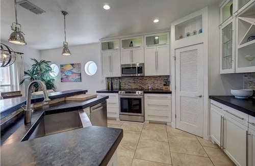 Port Aransas House | The Famous "Addison Bailey" is Now Available for Your Getaway