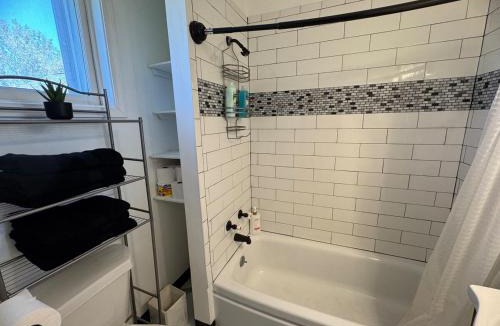 Lancaster Apartment | The Farm- Apt 2