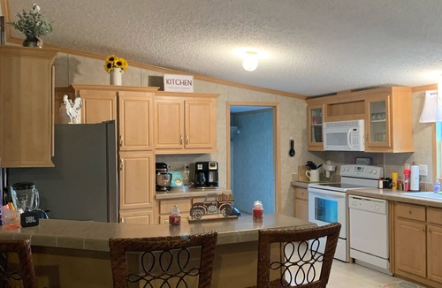 Grand Rivers House | The farm getaway!