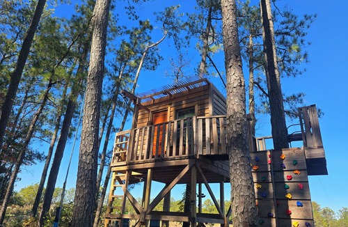 Moon Cabin | The Farm Overlook Treehouse At Blanchard Farm