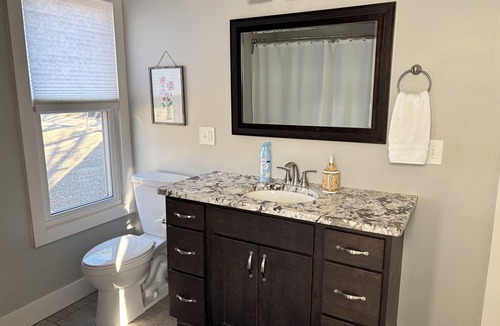 Lyons House | The Farmhouse-3-bedroom house nearby Humboldt close to I-90