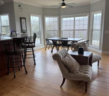 Bon Aqua House | The Farmhouse at Stonebrook Hollow
