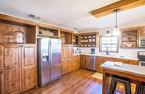 Smithville Cabin | THE FARMHOUSE CABIN