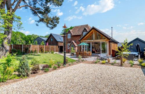 Ferndown House | The Farmhouse