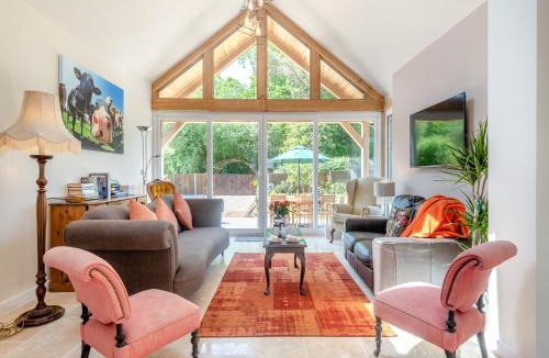 Ferndown House | The Farmhouse