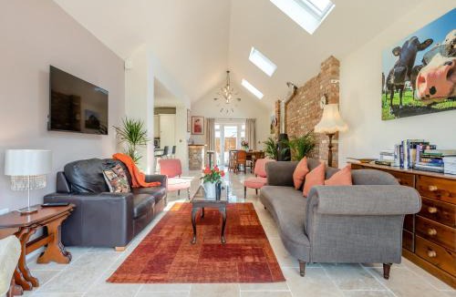 Ferndown House | The Farmhouse