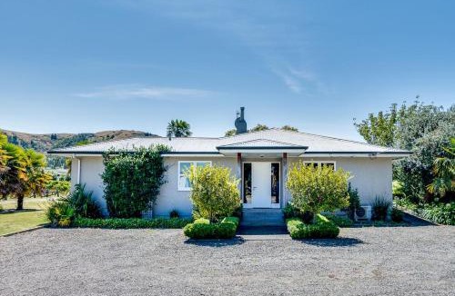 Napier House | The Farmhouse