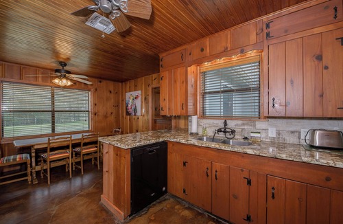 Wixon Valley House | The Farmhouse Retreat with Private Pool