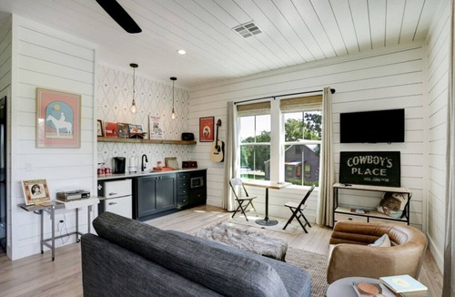 Round Top House | The Farmhouse @ The Lone Star Farm
