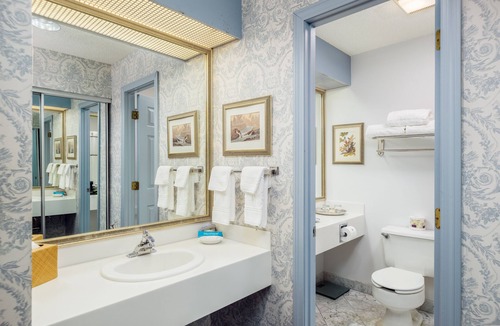 Farmington Hotel | The Farmington Inn & Suites