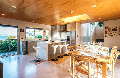 Omiha House | The Fat Pigeon - Omiha Holiday Home