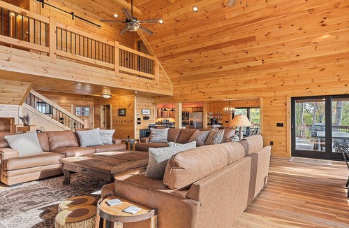 Maggie Valley Cabin | The Father’s House-Pets Allowed