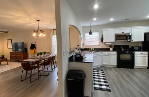 Fayetteville House | The Fay House - Modern home less than 10 minutes from UofA campus
