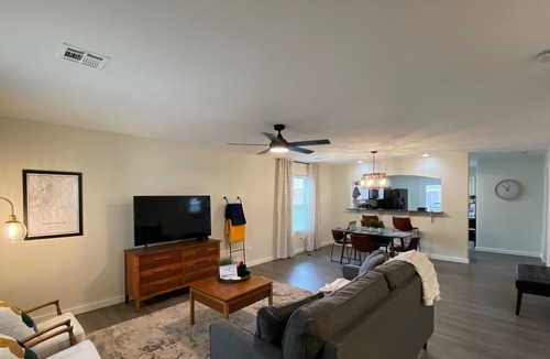 Fayetteville House | The Fay House - Modern home less than 10 minutes from UofA campus