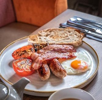 Holt Hotel | The Feathers Holt