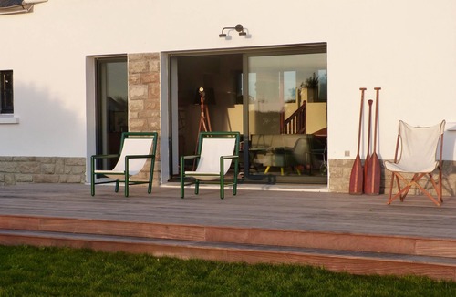 Penmarch Villa | The feet in water ocean