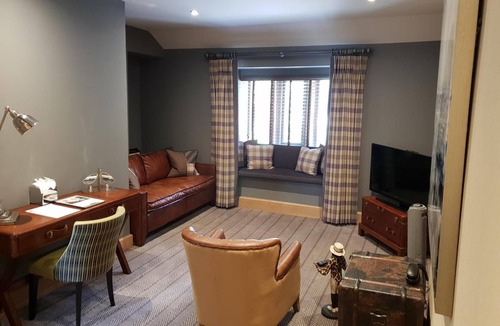 Fence Hotel | The Fence Gate Lodge