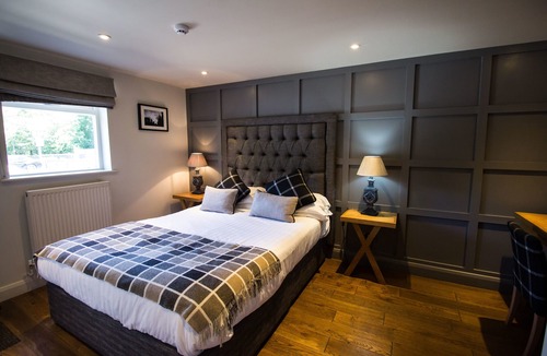 Slyne Hotel | The Fenwick Steak & Seafood Pub