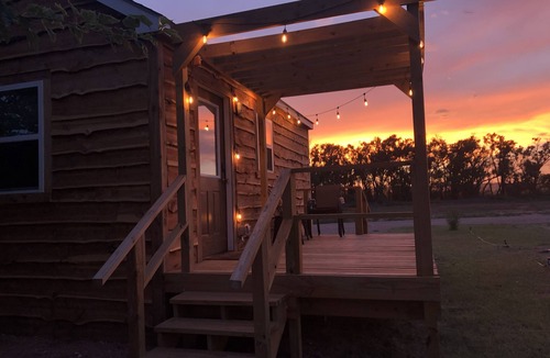 Flomot Cabin | The Fern Cave at Caprock Canyons