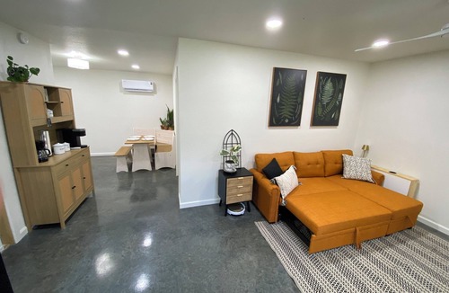 Greenwood House | The Fern House - Cozy Bungalow