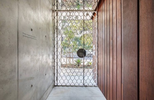 Alexandria Apartment | The Fern Split level Oasis with Lush Courtyard