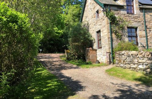 Aberfeldy House | The Ferry House Cottage