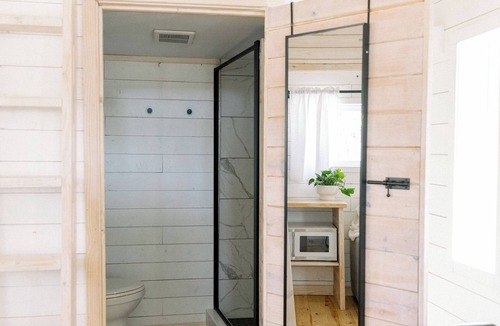 Fredericktown Cabin | The Firehouse Loft - Sleeps 4