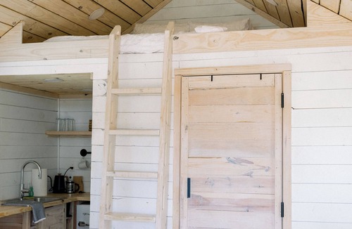 Fredericktown Cabin | The Firehouse Loft - Sleeps 4
