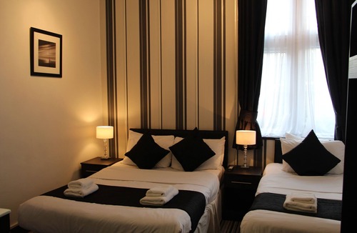 Heston Central Hotel | The Firs Lodge