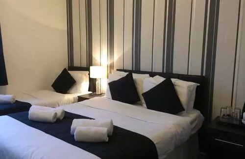 Heston Central Hotel | The Firs Lodge