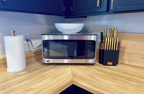 Kingsland Apartment | The First Mate’s Lounge