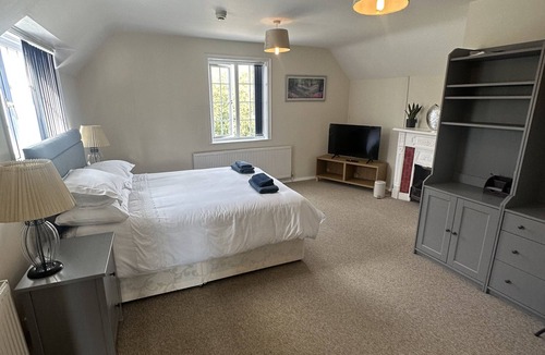 Harvington Bed & Breakfast | The Fish and Anchor Inn