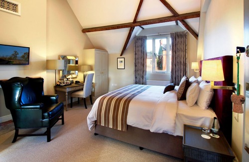 Waddesdon Hotel | The Five Arrows Hotel