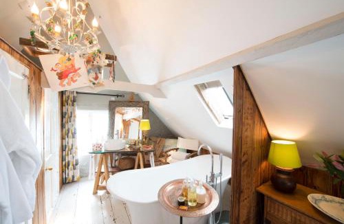 Brabourne Hotel | The Five Bells Inn Brabourne