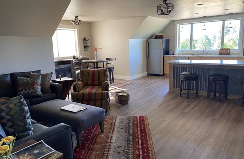 Bigfork Apartment | The Flat at Flathead Lake