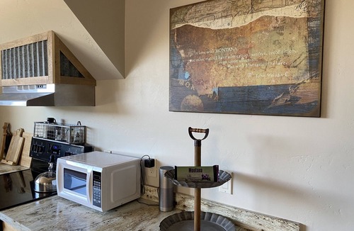 Bigfork Apartment | The Flat at Flathead Lake