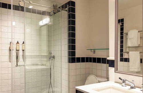 Downtown Asheville Hotel | The Flat Iron Hotel, a Member of Design Hotels