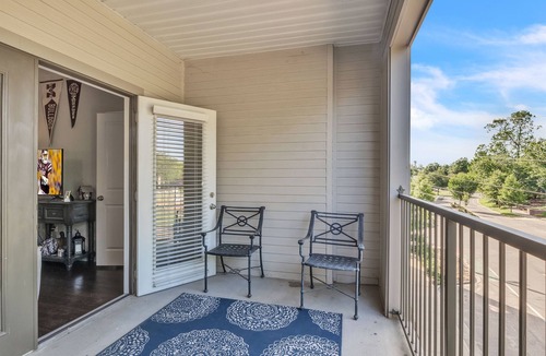 Starkville Apartment | The Flat, Near Cotton District, Explore on Foot