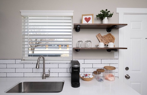 Canyon Apartment | The Flats Stylish Studio Apt 3