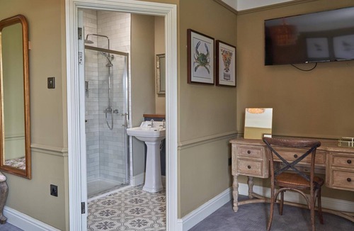 Twyning Hotel | The Fleet