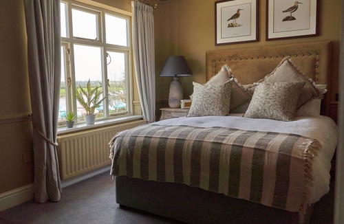 Twyning Hotel | The Fleet