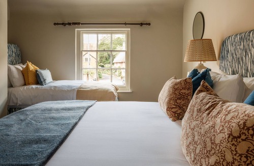 Cranborne Hotel | The Fleur de Lys