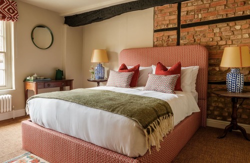 Cranborne Hotel | The Fleur de Lys