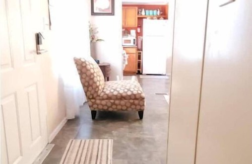 Sandy Hook House | The Floral Cottage Three Bedrooms One Bath