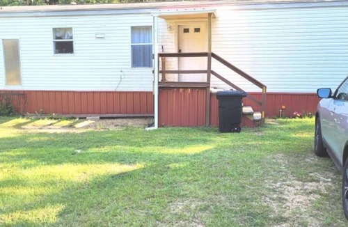 Sandy Hook House | The Floral Cottage Three Bedrooms One Bath