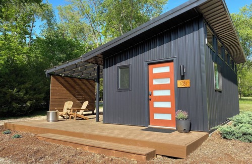 Noel Cabin | The Floy at High Bank – Charming Elk Riverfront Tiny Cabin in Scenic Noel, MO