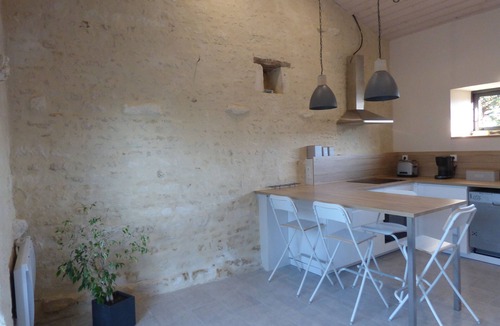 Sainte-Gemme-la-Plaine House | The flying hut