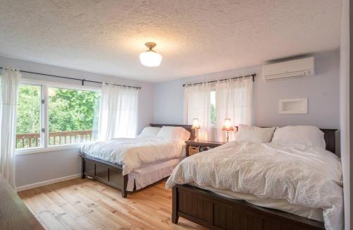 Mount Tabor Apartment | The Flying Whale-MountTabor.