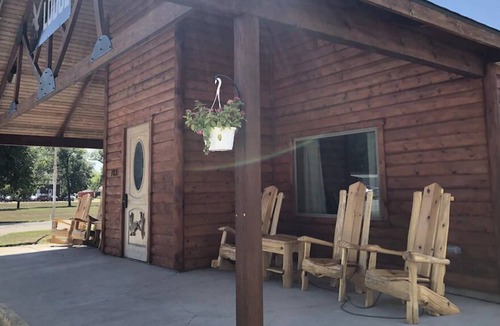 Marshland Cabin | The Flyway Lodge on the Mississippi - Fountain City, WI