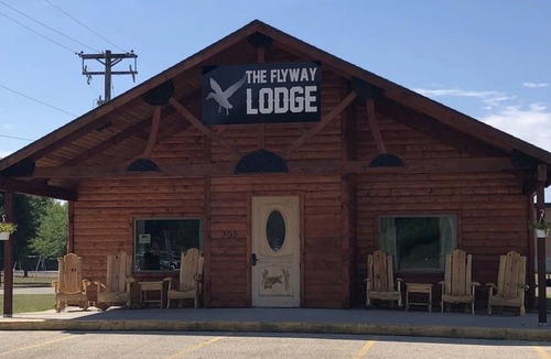 Marshland Cabin | The Flyway Lodge on the Mississippi - Fountain City, WI